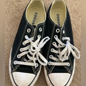 Womens converse size 8.5 black. Good condition